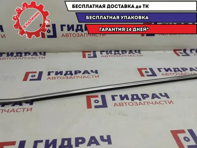 Накладка стекла переднего левого Kia Cerato 2 82210-1M000.