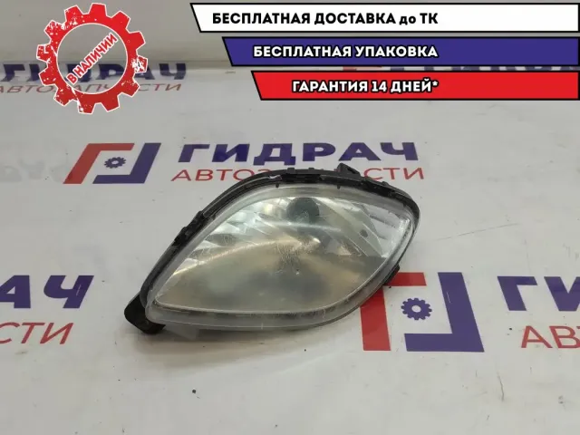 Фара противотуманная правая Kia Picanto 92202-07700. Царапины.