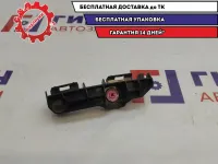 Направляющая заднего бампера левая Toyota RAV4 (XA40) 52563-42030.