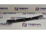 Направляющая заднего бампера Opel Astra H 24460363. Трещина.