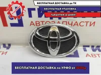 Эмблема решетки радиатора Toyota Hilux (GGN125) 753100K060. Новая.