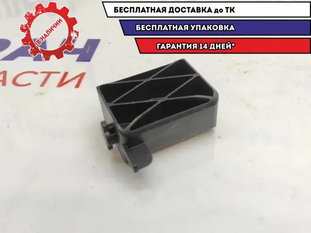 Кронштейн крепления радиатора Ford Kuga (CBS) 6G918A452AC. Новый.