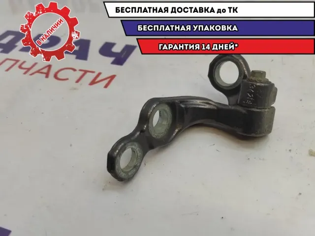 Петля двери задней левой нижняя Ford Kuga (CBS) 3M51R26811AA.