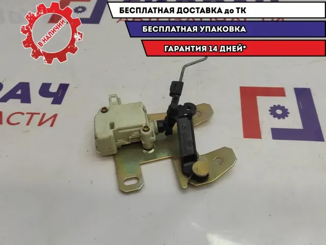Активатор замка багажника Volkswagen Touareg (7L) 3B5827061B.