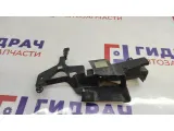 Фиксатор замка двери переденей правой Ford Mondeo IV 1791426.
