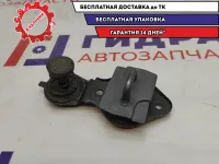 Петля замка капота Mercedes Benz C-Class (W203) 2038800460.