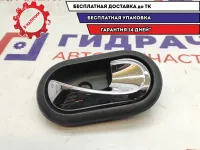 Ручка двери внутренняя правая Nissan Terrano III 8200733847.