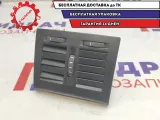 Дефлектор воздушный Skoda Octavia (A5) 1Z0819203. Дефект шторки.