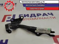 Петля капота левая Mazda 3 (BK) BP4K-52-420B. Аналог, новая.