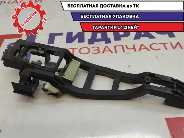 Кронштейн ручки задней правой Ford Mondeo IV 1465793.