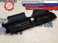 Дефлектор воздушный центральный Kia Rio 4 2017 97410H0100WK Отличное состояние