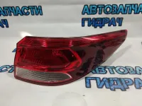 Фонарь задний наружный правый Kia Rio 4  92402H0000 Отличное состояние