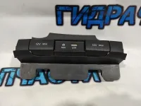 Накладка декоративная Kia Rio 4  84621H0100 Отличное состояние
