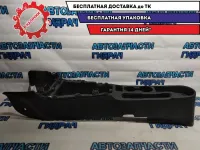 Консоль Kia Rio 4  84611H0000 Отличное состояние