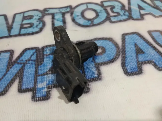 Датчик положения распредвала Kia Rio 4  393502B030 Отличное состояние