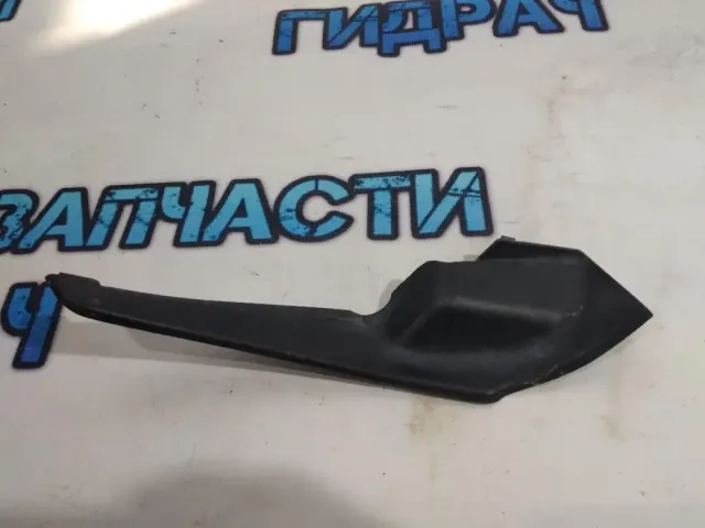 Накладка лобового стекла правая Kia Rio 4  86154H0000 Отличное состояние