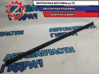 Уплотнитель стекла двери переднего правого Kia Rio 4  82241H0000 Отличное состояние