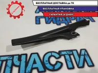 Накладка лобового стекла левая Renault Sandero 2 668225143R.