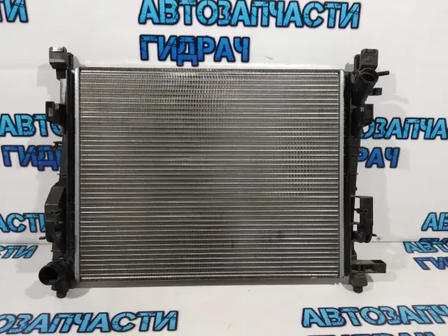 Радиатор основной Renault Sandero 2. 214106179R.