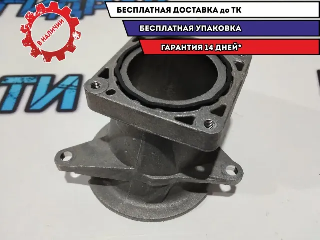 Фланец  Renault Sandero 2 165785537R.