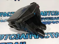 Корпус блока предохранителей Renault Sandero 2 243809584R.