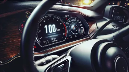 Какой пробег должен быть у нового автомобиля в салоне