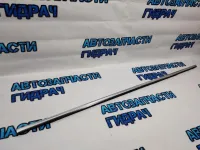Накладка стекла переднего левого Skoda Superb 2 3T0837475A Отличное состояние