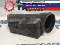 Резонатор воздушного фильтра Nissan Terrano 3 T04021A152.