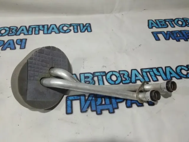 Трубка отопителя  Nissan Terrano 3 9223100Q0A.