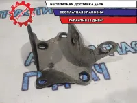 Кронштейн задней балки правый Nissan Terrano 3 5542900Q0D.