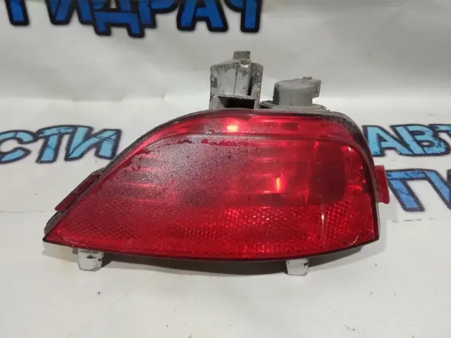 Фонарь задний в бампер левый Nissan Terrano 3 2656500Q0A.