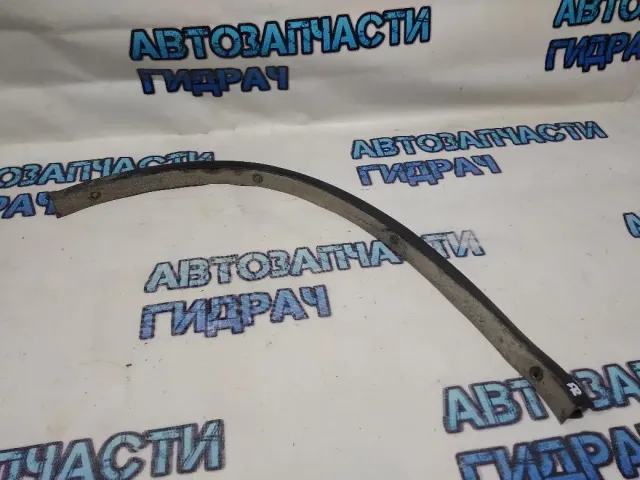 Молдинг переднего правого крыла Nissan Terrano 3 638744538R