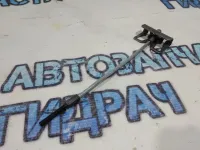 Трос стояночного тормоза центральный Nissan Terrano 3