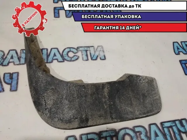 Брызговик задний левый Nissan Terrano 3 7881300Q0B