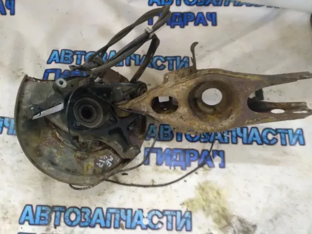 Кулак ступица трос датчик задний левый Mercedes-Benz E-Class W211