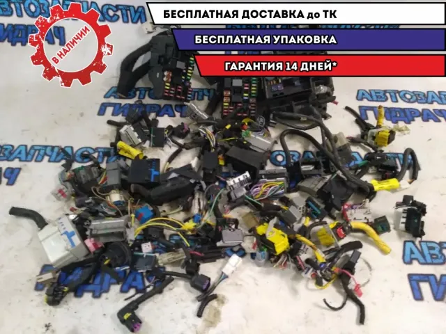 Фишка (разъём), блок предохранителей Chevrolet Aveo T300 MKPP