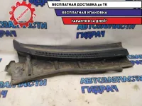 Решетка под лобовое правая Toyota Corolla 150 5575112100 Отличное состояние.