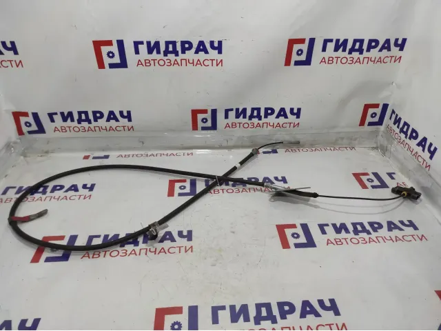 Трос стояночного тормоза центральный Infiniti  M35.  36402-EH10A