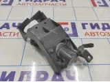 Форсунка омывателя фары правая Mazda 3 (BK).   BP4K5182X