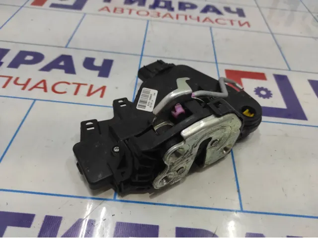 Замок двери передней левой Kia Rio 4.  81310H0000