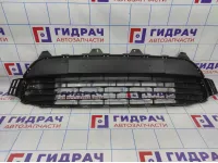 Решетка в бампер центральная Kia Rio 4.  H086561000