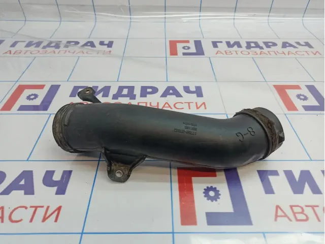 Патрубок воздушного фильтра Toyota Corolla E15.