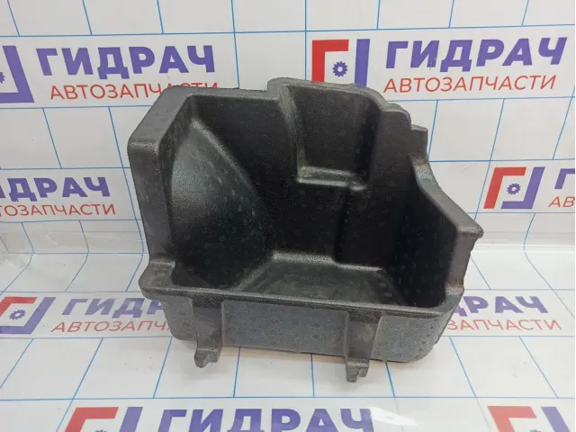 Ящик для инструментов Lada Vesta.