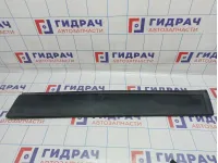 Накладка двери передней правой Nissan Qashqai+2 (JJ10). Потертость.