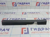 Накладка порога внутренняя передняя правая Kia Cerato 3. Царапины.