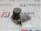 Насос водяной Ford  Focus 3.  1778516