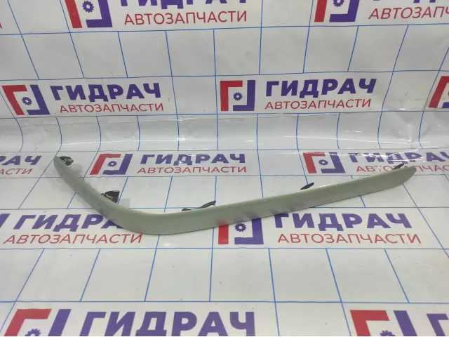 Молдинг заднего бампера правый Toyota Avensis II.  52752-05020