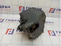 Корпус воздушного фильтра Ford  Focus 3. Дефект.