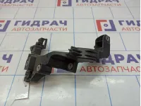 Кронштейн фары правый Kia Ceed 2.  ET013E