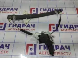 Стеклоподъемник передний левый Hyundai Sonata EF.  8240338011